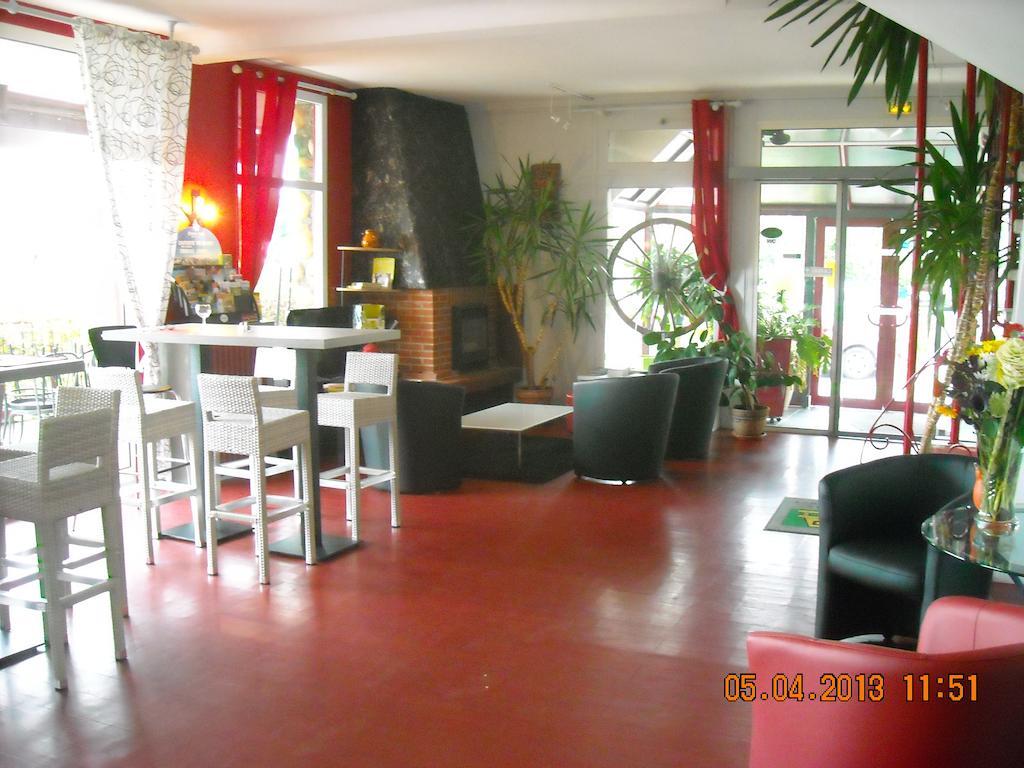 Logis Hotels - Hotel Et Restaurant Le Relais Des Garrigues Grisolles  Екстериор снимка